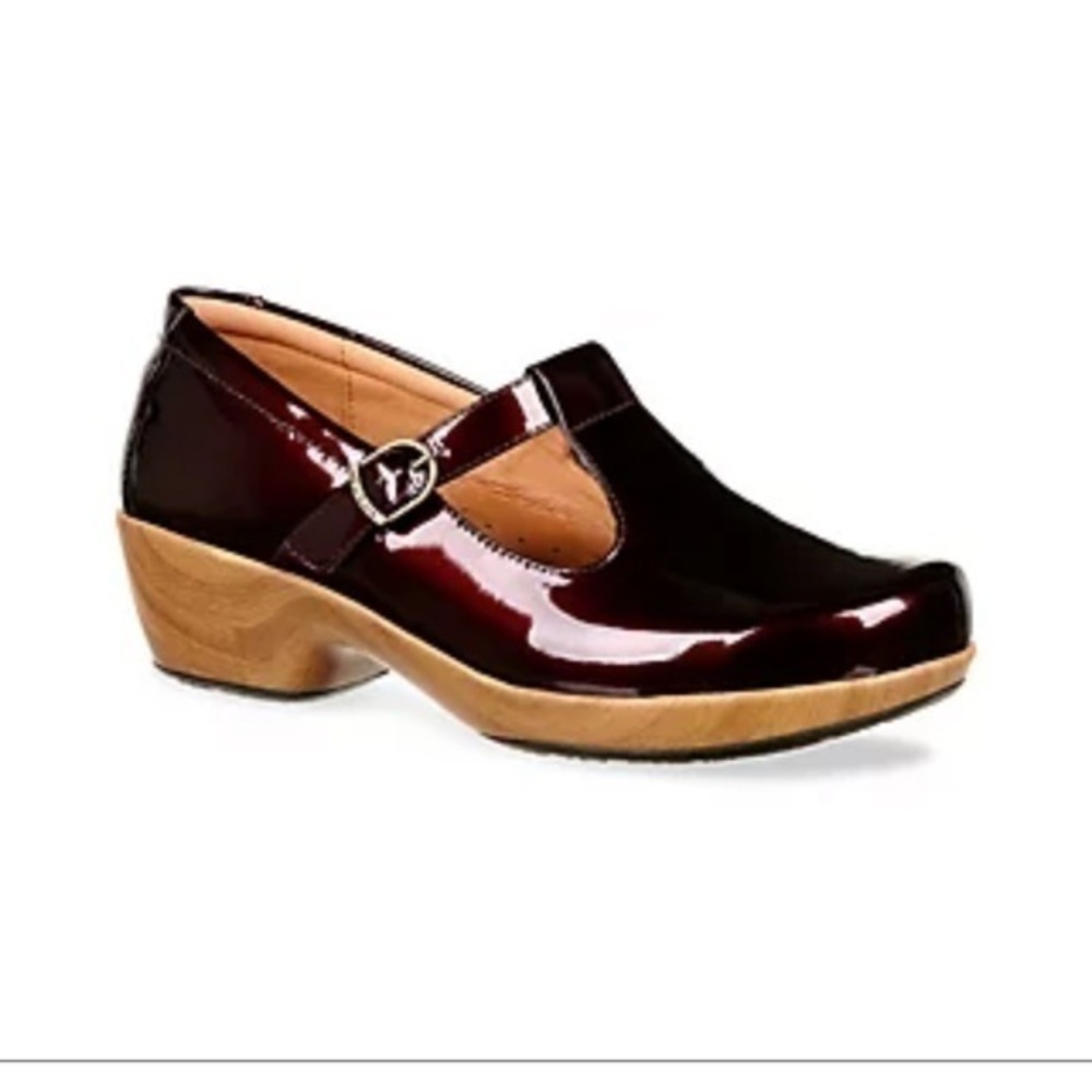 Rocky 4EurSole™
Comfort 4Ever T-Strap Shoes